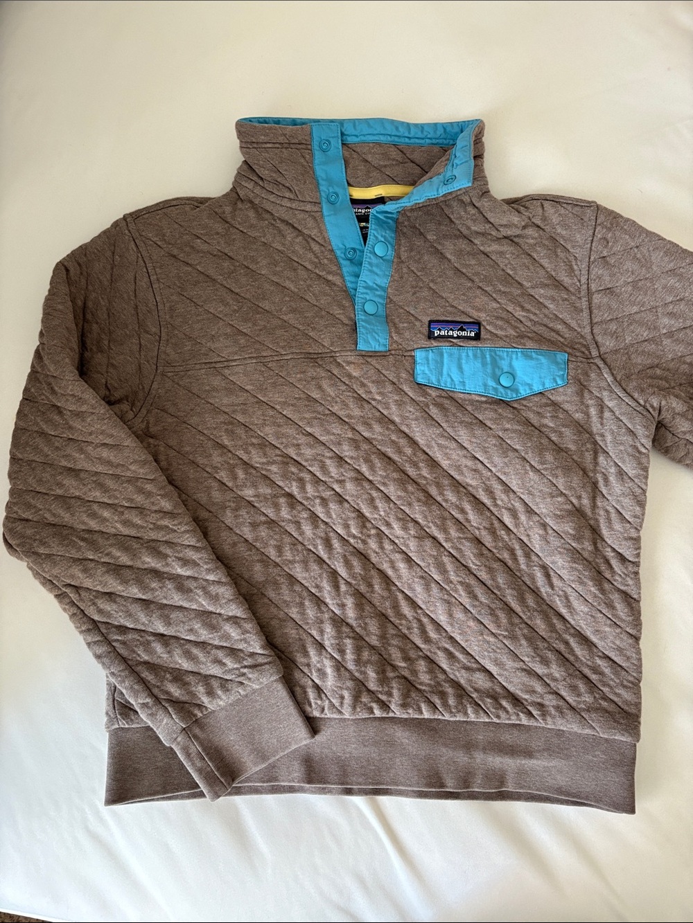 Patagonia Men's Quilted Zip Pullover in Brown with Turquoise Trim
